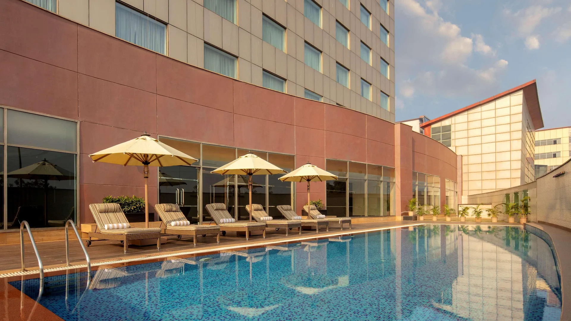 Hôtel Radisson Gurugram Udyog Vihar à Gurgaon 5*,  Inde