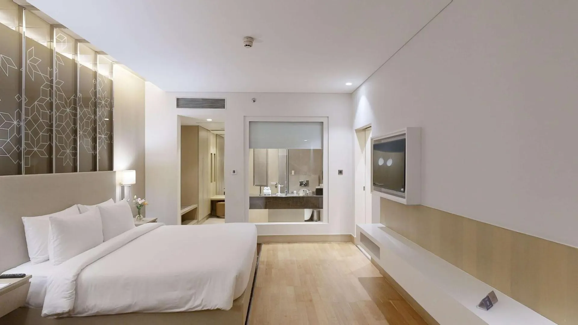 *****  Radisson Gurugram Udyog Vihar Hotel Gurgaon India