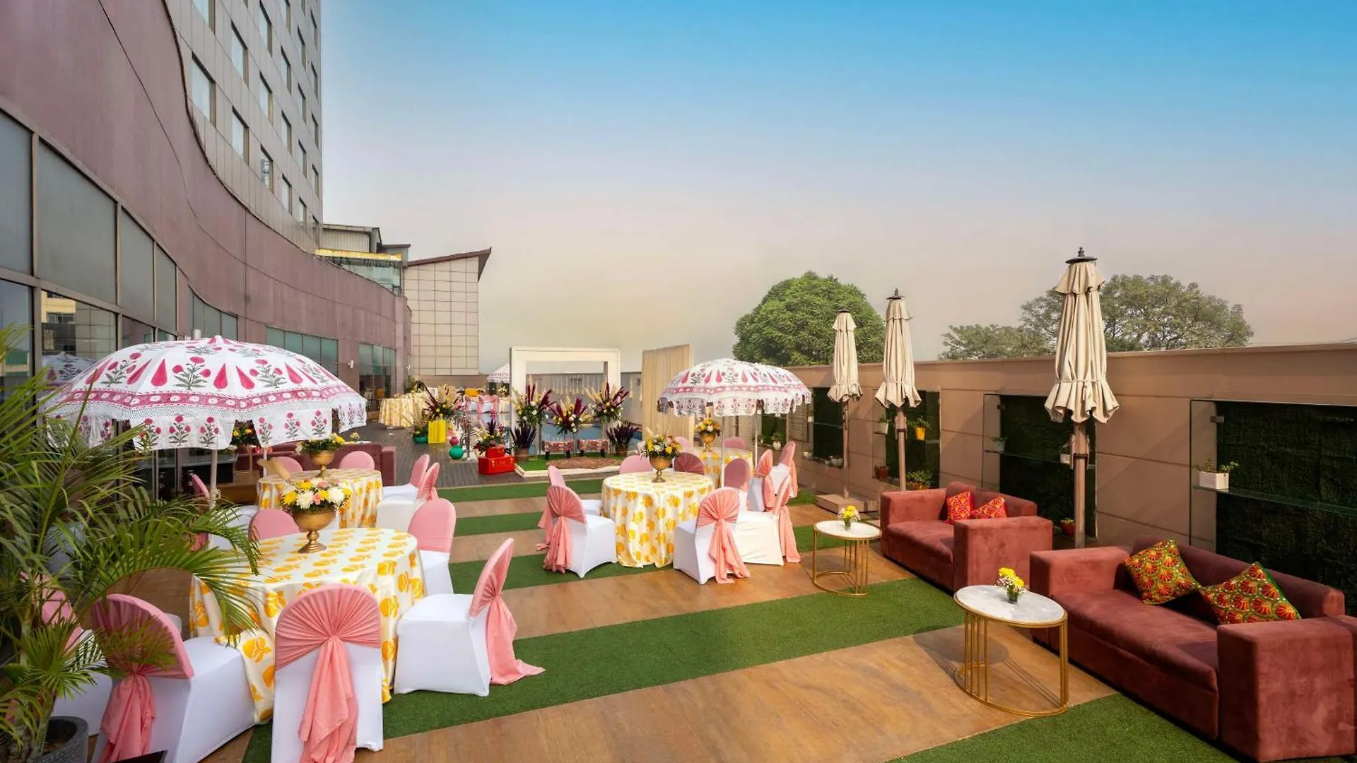 Radisson Gurugram Udyog Vihar Hotel Gurgaon 5*,
