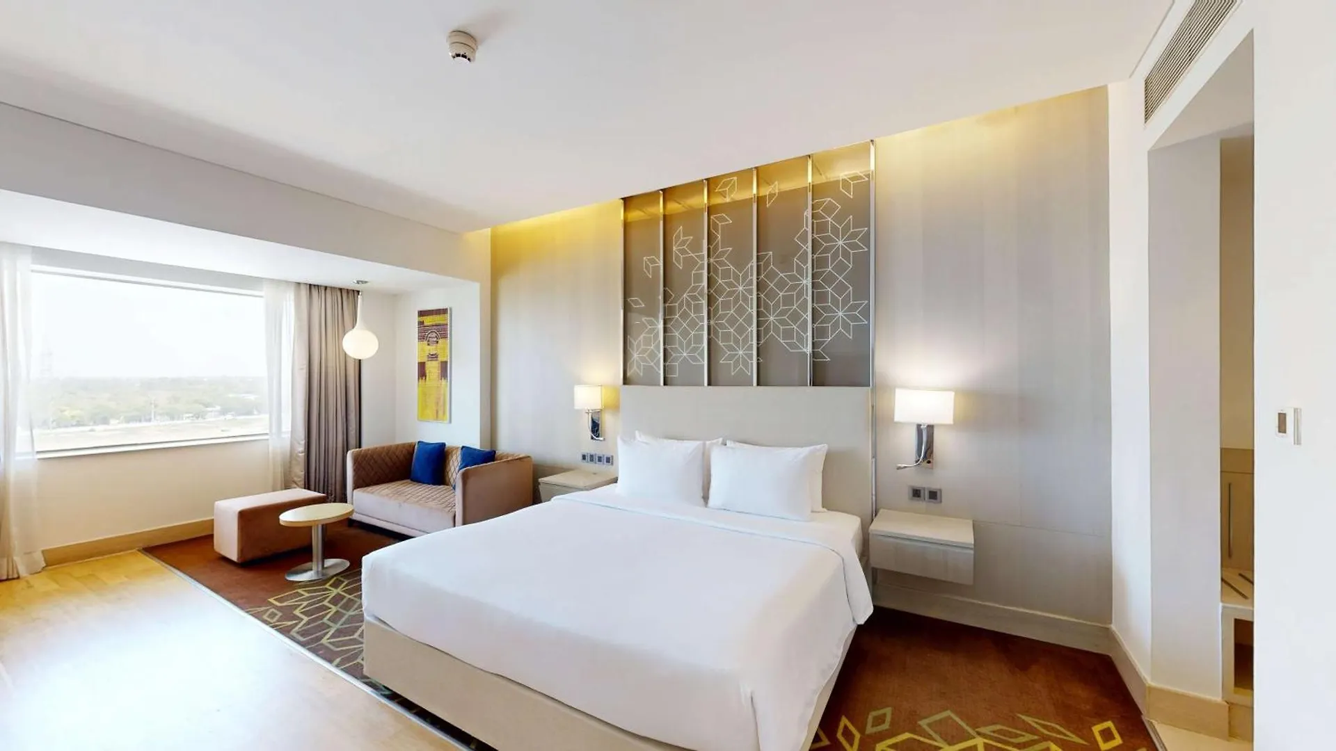 Radisson Gurugram Udyog Vihar Hotel Gurgaon 5*,  India